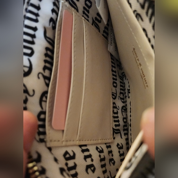 NWT Juicy Couture Coated canvas large logo wristlet/clutch - Picture 9 of 10